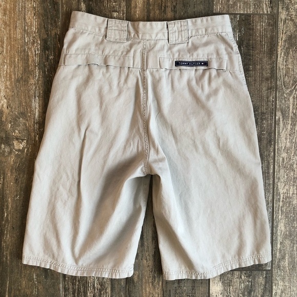 TOMMY Hilfiger khaki patch pocket shorts size 20 - Picture 9 of 10